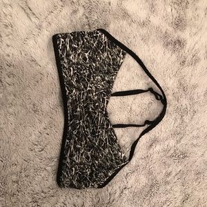 Lu Lu Lemon Size 6 Sports Bra